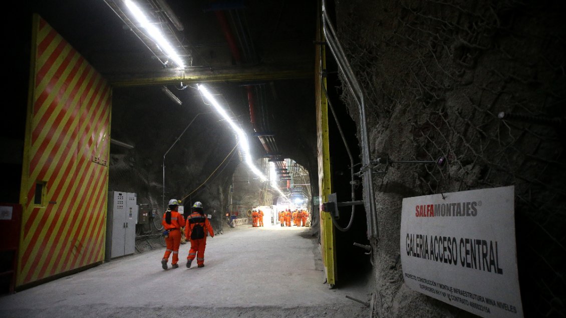 Trabajadores piden resguardar el empleo tras suspensión del proyecto Andes Norte en El Teniente